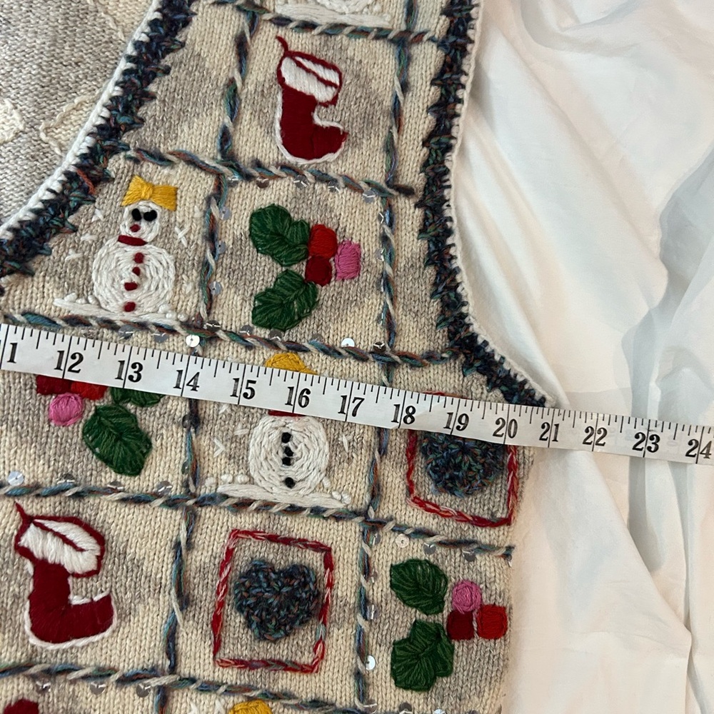 VINTAGE EAGLES EYE Wool Embroidered Sweater Vest Ugly Christmas M - Picture 7 of 9